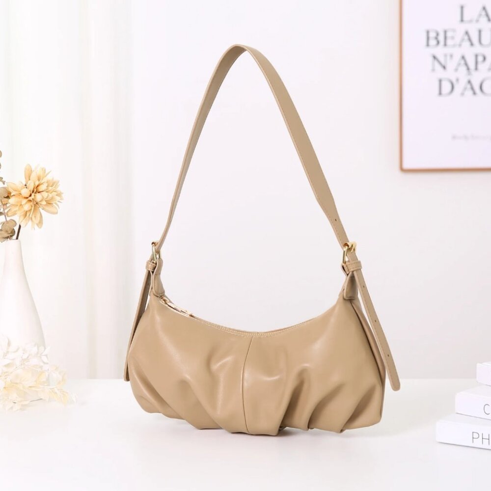 CLUCI Shoulder Bag. Small hobo bag